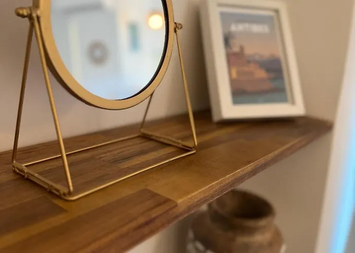 28 - Luxury - Old Town - 4 People * Antibes